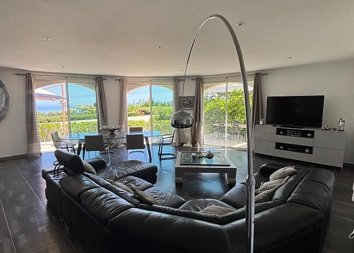 Les Oliviers Villa