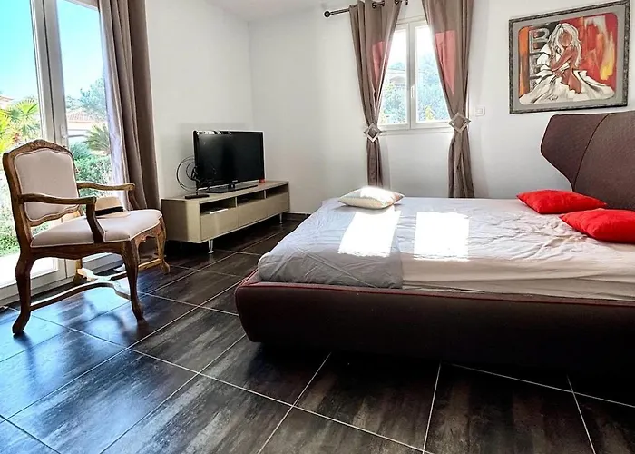 Vila Les Oliviers Monticello